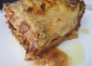 LASAGNA
A family recipe we are happy to make available from our chillers! Just pop in the microwave to reheat. Enjoy creamy lasagna with 100% pure beef in layers of HOMEMADE pasta! Yep,you got that right..we make our own pasta from mom's home kitche at Soul Kitchen in Davao City