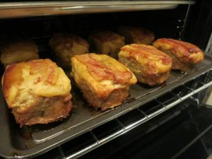 MEATLOAF MINIS
Baked from our humble home kitchen daily & kept frozen for you to Grab & Go -- so you and the rest of the family can have homebaked goodness on your tables each day! To indulge, just pop in the microwave to reheat! at Soul Kitchen in Davao City