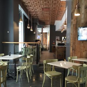 nice atmosphere at Copper Branch - 600 Maisonneuve W/O in Montreal