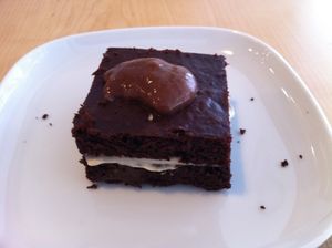 chocolate cake without sugar at Miobio in Valencia