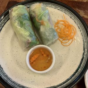 Summer Rolls at Golden Lotus Vegan in Newtown