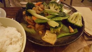 tofu stirfry with with vegetables and cashew nuts at Golden Lotus Vegan in Newtown