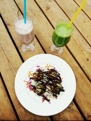 stuffed mushroom, berry smothie and spinach and banana smoothie at Art of Raw at The Garden Lounge in Zadar
