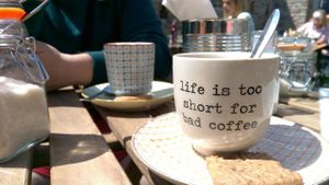 Bier eh melk  at Domburgsche Bier en Melksalon in Domburg