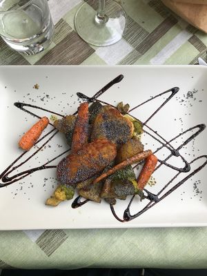 Seitan with vegetables at Il Vegusto in Pisa