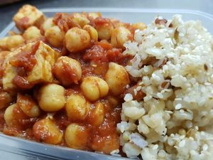 Garbanzos y arroz yamani at Veganius in Buenos Aires