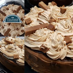 Torta banana split at Veganius in Buenos Aires