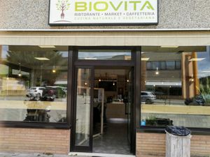 Entrance at Biovita in Siena