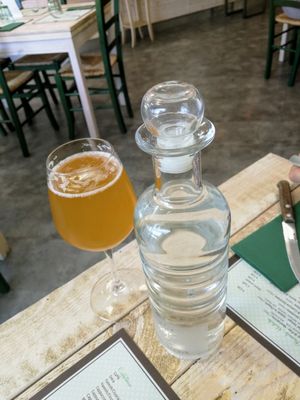 Apple juice with ginger at Biovita in Siena