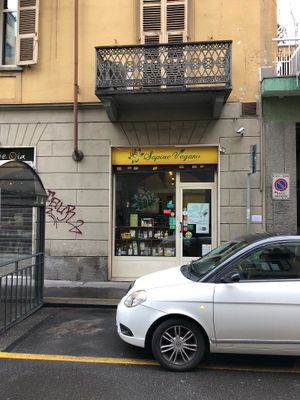 Store front  at Sapore Vegano in Turin