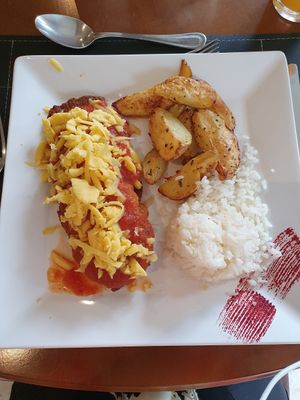 Parmegiana de berinjela at Hotel Serra da Estrela - Restaurante Alquimia in Campos Do Jordao