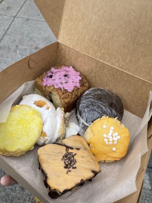 Lemon cookie, blueberry crumb cake, Whoopie pie, orange white chocolate cookie, pumpkin spice brownie, cinnamon roll    at Jodi Bee Bakes in Salem