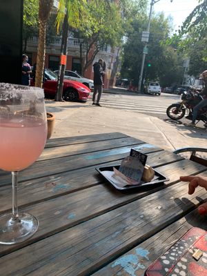 Después de 30 hora no vienen por la cuenta  at FOREVER in Mexico City