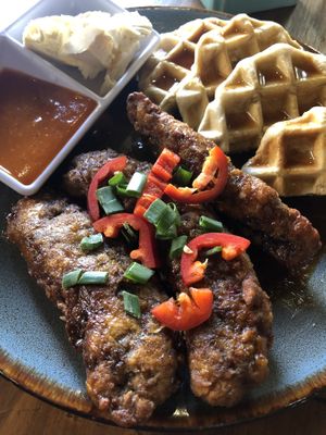 Chikn and waffles  at FOREVER in Mexico City