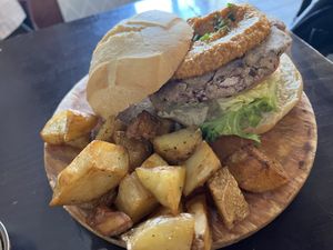 Hamburguesa vegana   at Recyclo Bike Cafe in Malaga