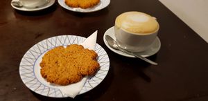 Capuccino leche de Almendras at Recyclo Bike Cafe in Malaga