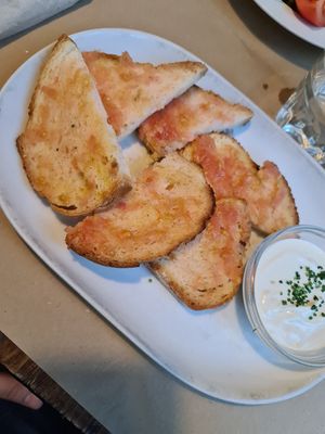 Bread with barely 🍅 at Vegetalia - Born in Barcelona