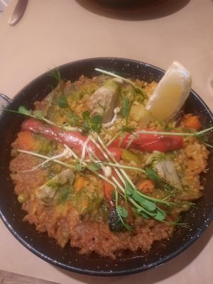 Vegetable paella at Vegetalia - Born in Barcelona