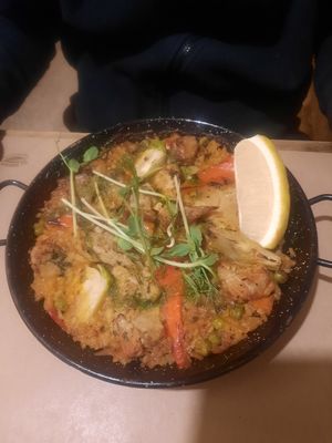 "Chicken" paella at Vegetalia - Born in Barcelona