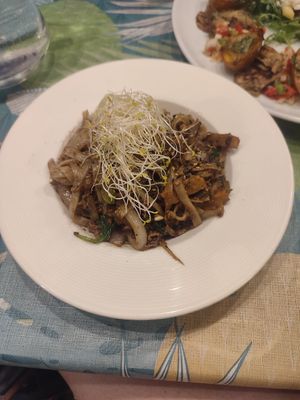 Pad Thai with egg at Vegetalia - Born in Barcelona
