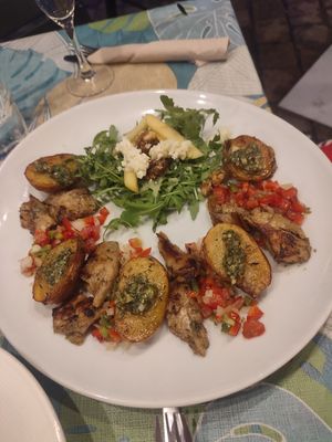 No pollo provenzal, salsa criolla at Vegetalia - Born in Barcelona