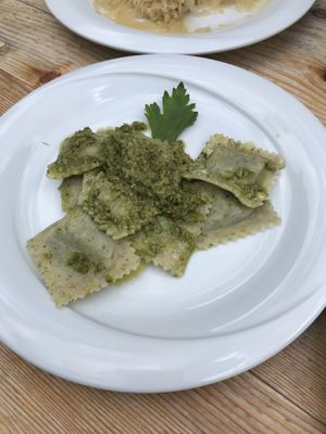 Ravioli (con ripieno di cavolfiore) al pesto at Rifugio Vajolet in Vigo Di Fassa