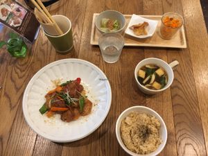 Vegetarian lunch set. 1080 yen (oct. 2016).  at Apprivoiser Whole Food Cafe in Kyoto