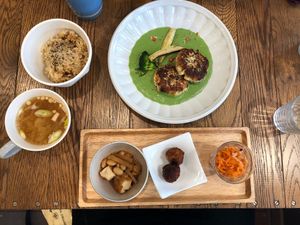 Lunch set  at Apprivoiser Whole Food Cafe in Kyoto