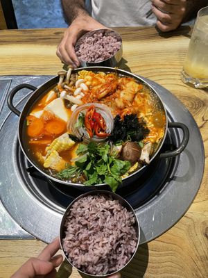 It comes with 2 rice. Price: $38.90 nett! at The Boneless Kitchen - 无骨厨房 in Central Singapore