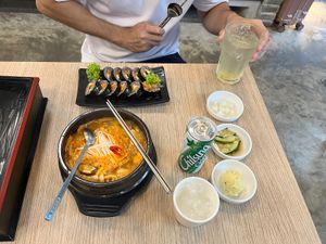 Overall meal $40  at The Boneless Kitchen - 无骨厨房 in Central Singapore
