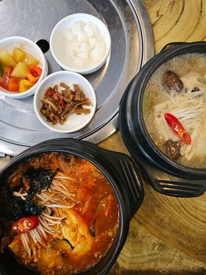 Soondubu jjigae & Samgyetang at The Boneless Kitchen - 无骨厨房 in Central Singapore