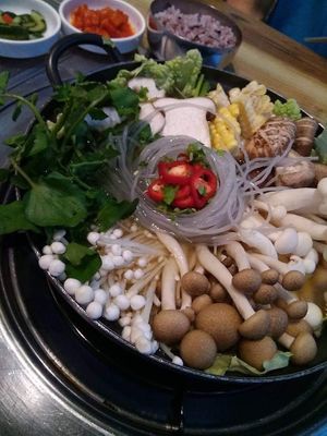 Mushroom pot at The Boneless Kitchen - 无骨厨房 in Central Singapore