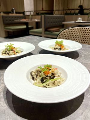 oriental salad  at elemen 元素 - Millenia Walk in Central Singapore