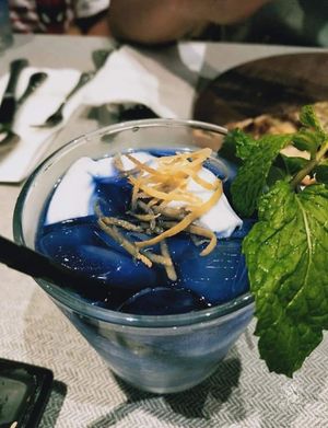  at elemen 元素 - Millenia Walk in Central Singapore