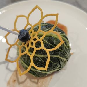 Cabbage Savoy with Truffle Fried Rice
松露卷心菜炒饭 at elemen 元素 - Millenia Walk in Central Singapore