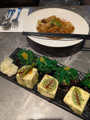  at elemen 元素 - Millenia Walk in Central Singapore