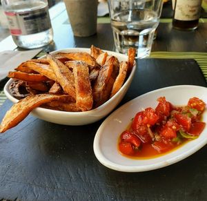 Patate e pomodorini at Cavoli Nostri in Naples