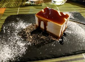 Cheesecake al caramello at Cavoli Nostri in Naples
