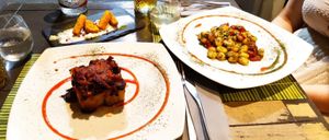 Wonderful vegan pasta at Cavoli Nostri in Naples