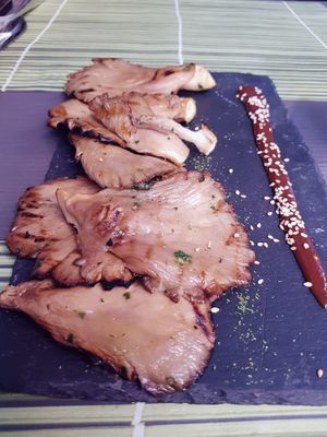 Smoked mushrooms  at Cavoli Nostri in Naples