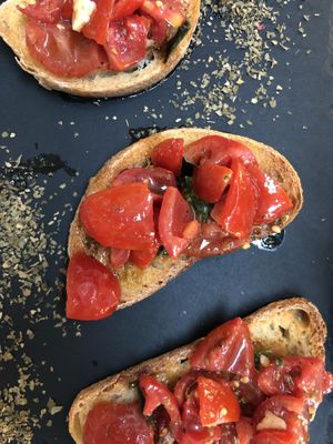 Tomato bruschetta  at Cavoli Nostri in Naples