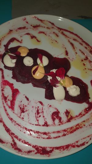 rapa sfacciata - Marinated beetroot carpaccio and its sauces at Cavoli Nostri in Naples