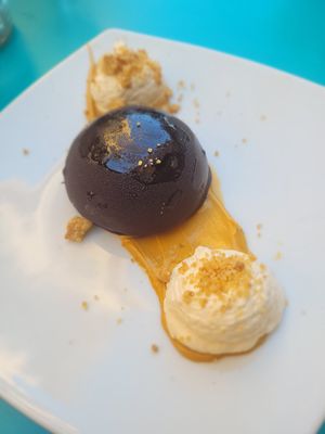 At the bottom of the caramel at Cavoli Nostri in Naples