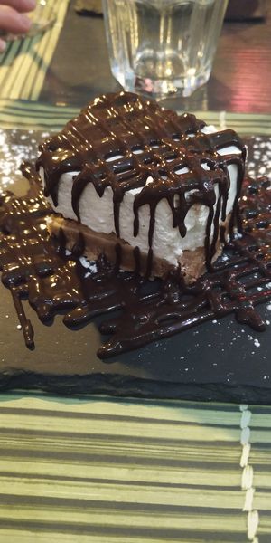 Vegan cheesecake at Cavoli Nostri in Naples