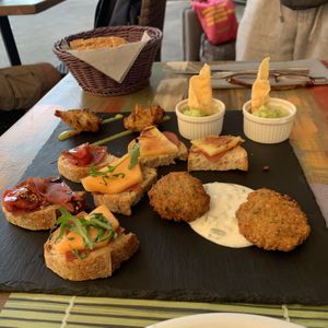 Mixta  at Cavoli Nostri in Naples