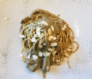Spaghetti integrali con crema di carciofi at Cavoli Nostri in Naples