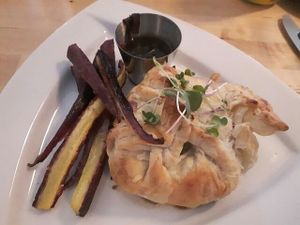 Wellington  at Le Soixante 5 in Levis