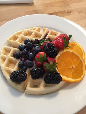 Gaufre aux Bleuets at Le Soixante 5 in Levis