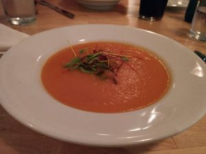 potage carottes poireaux oignons at Le Soixante 5 in Levis