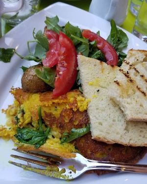 Omellette du jour at Le Soixante 5 in Levis